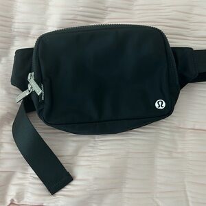 NWOT Lululemon Everywhere Belt Bag - 2L